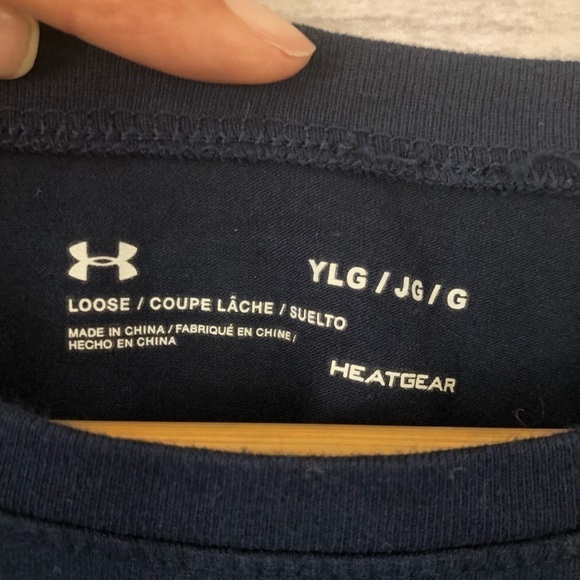 Under Armour short sleeve top Size Large - Picture 4 of 7